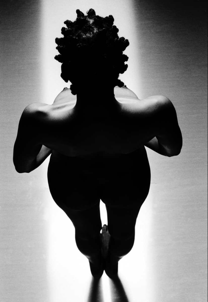Black and white surrealism of the master of erotic photography Gunther Knop
