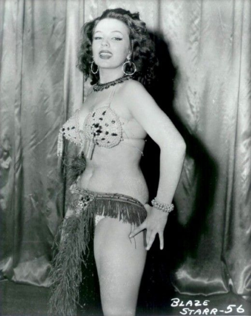 Blaze Starr - the red-haired queen of striptease and scandals Blaze Starr - the red-haired queen of striptease and scandals