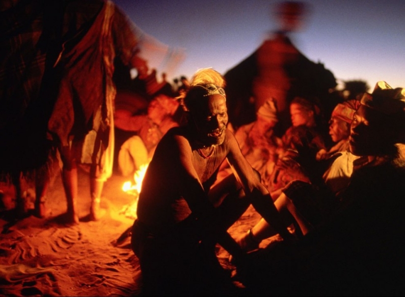 Bosquimanos — la última batalla por el primer pueblo de Sudáfrica Bosquimanos — la última batalla por el primer pueblo de Sudáfrica