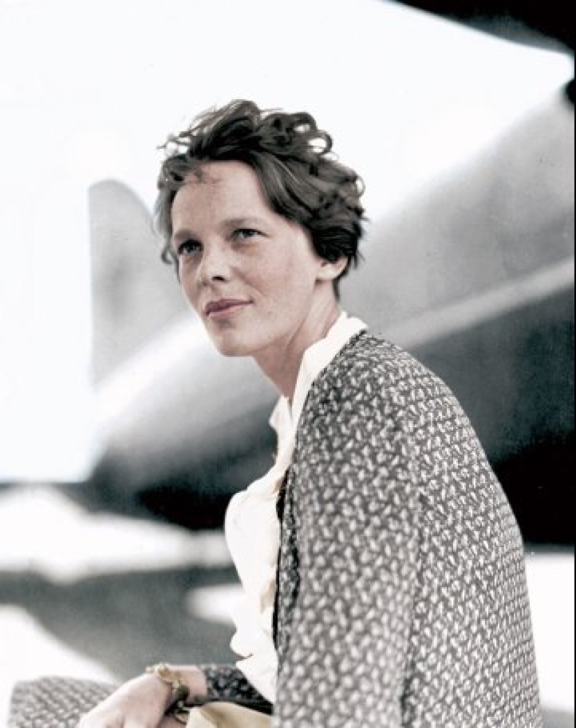 Brave pilot Amelia Earhart: an aviation legend who disappeared in the sky
