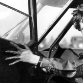 Brave pilot Amelia Earhart: an aviation legend who disappeared in the sky