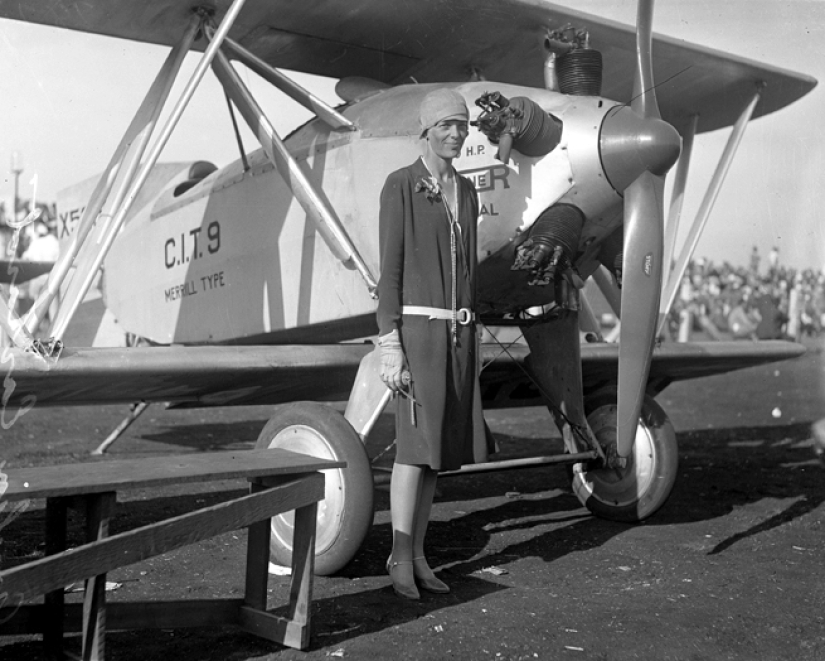 Brave pilot Amelia Earhart: an aviation legend who disappeared in the sky