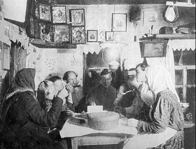 "Bread and water are our food": what and how they ate in Russian villages at the end of the XIX century