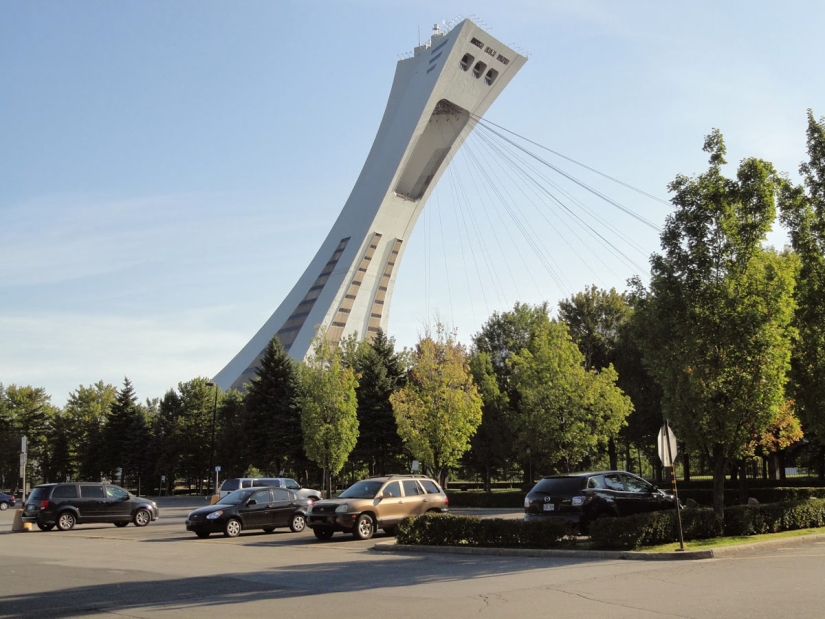 Buildings with a slope Buildings with a slope