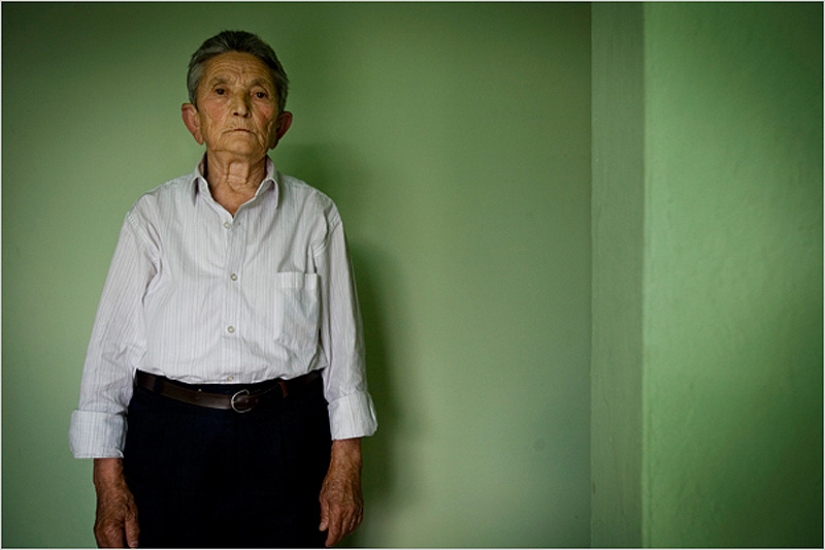 Burnesha: Mujeres-Hombres de Albania Burnesha: Mujeres-Hombres de Albania