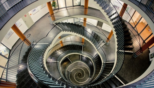 Caleidoscopio de escaleras de caracol