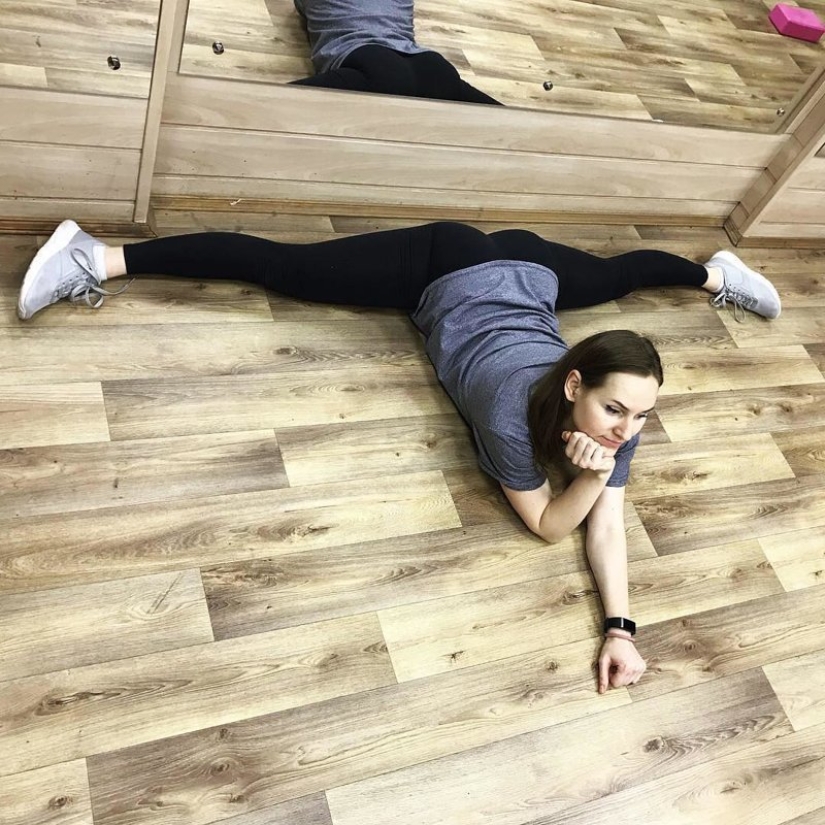 "Call an exorcist!": 17 photos are incredibly flexible girls that are a little scary "Call an exorcist!": 17 photos are incredibly flexible girls that are a little scary
