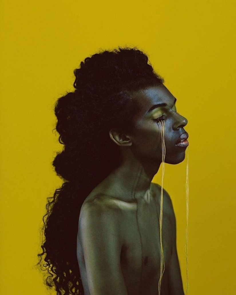 Captivating Portraits by Liz Bretz: Emotions Through the Lens