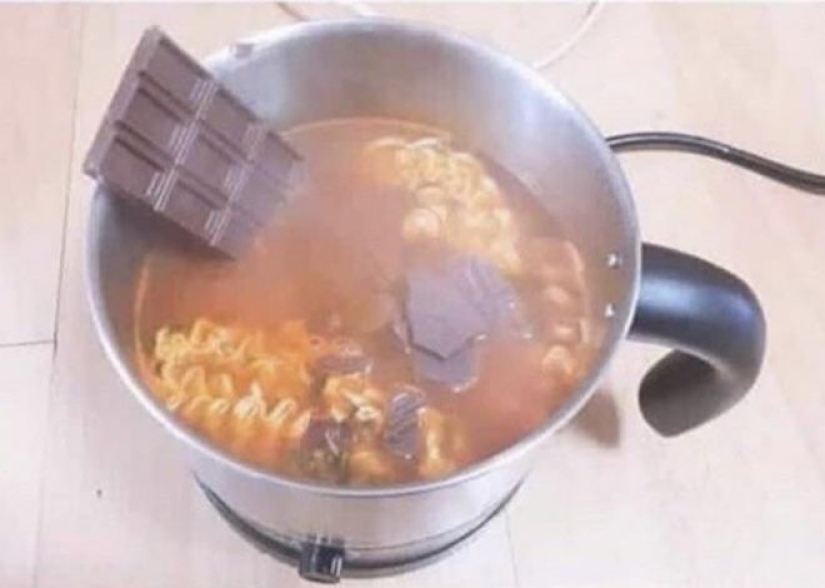 Carbon 25 photos from the series "When cooking's not yours!"