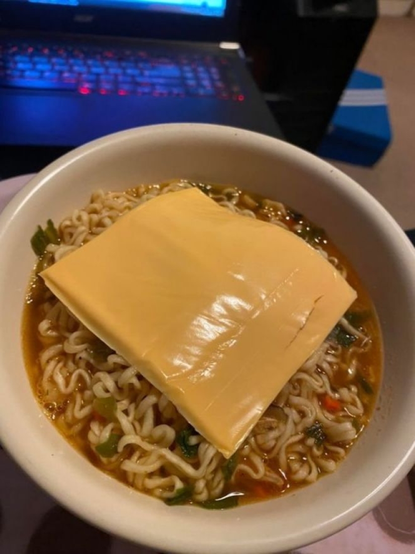 Carbon 25 photos from the series "When cooking's not yours!"