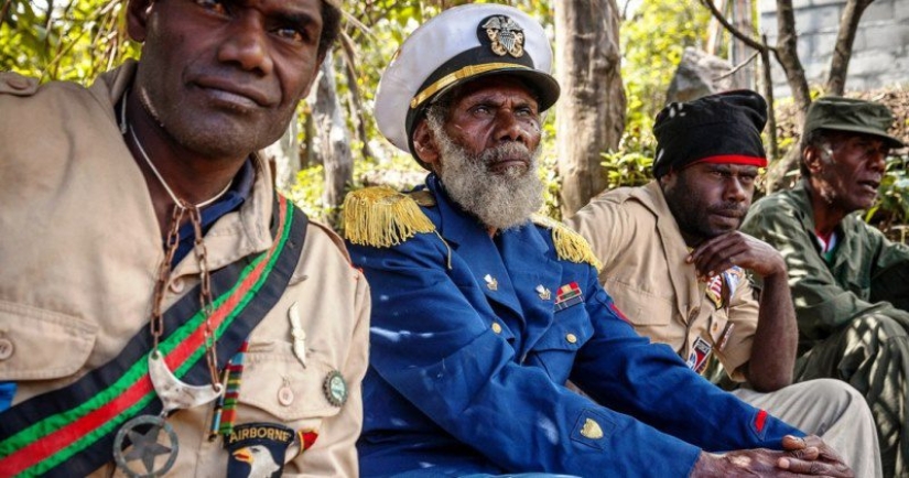 Cargo cult, or What are the "airplane worshippers" of Oceania waiting for