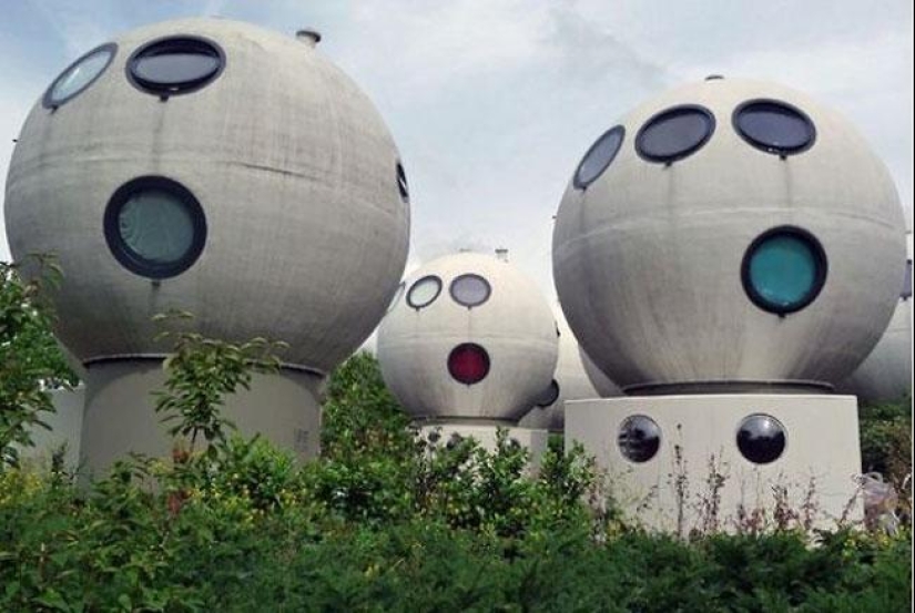 Casas redondas de Bolvoningen: cómo aparecieron las viviendas más extrañas de Europa