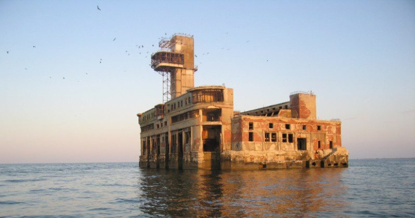 Caspian Fort Boyar - the place where Victory was forged, and now the wind blows