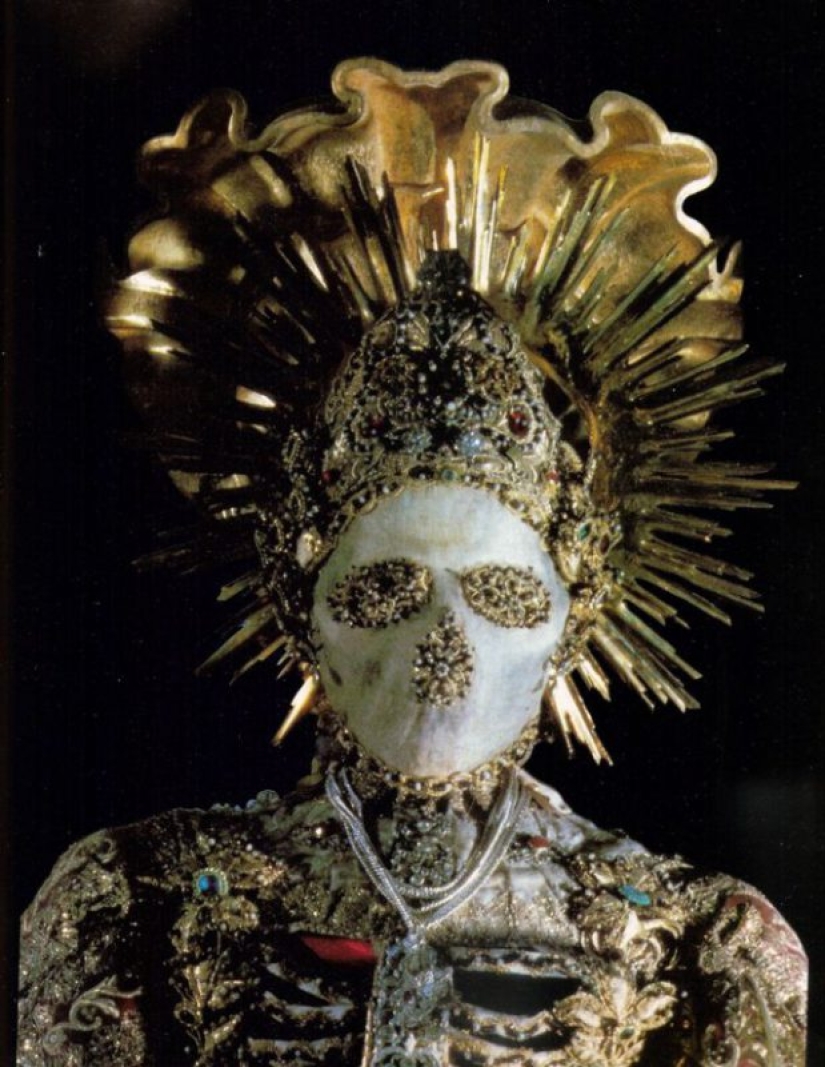 "Catacomb saints" with via Salaria: brisk business on precious remains "Catacomb saints" with via Salaria: brisk business on precious remains