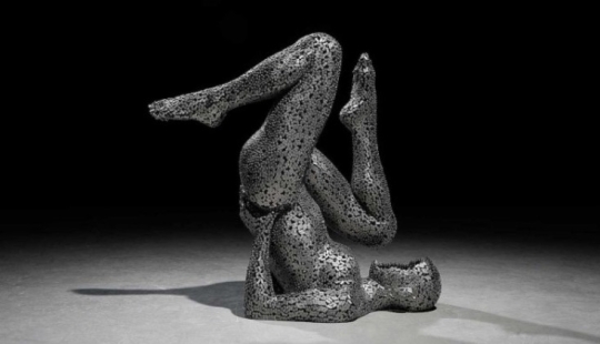 Chained: Korean creates avant-garde sculptures velocity