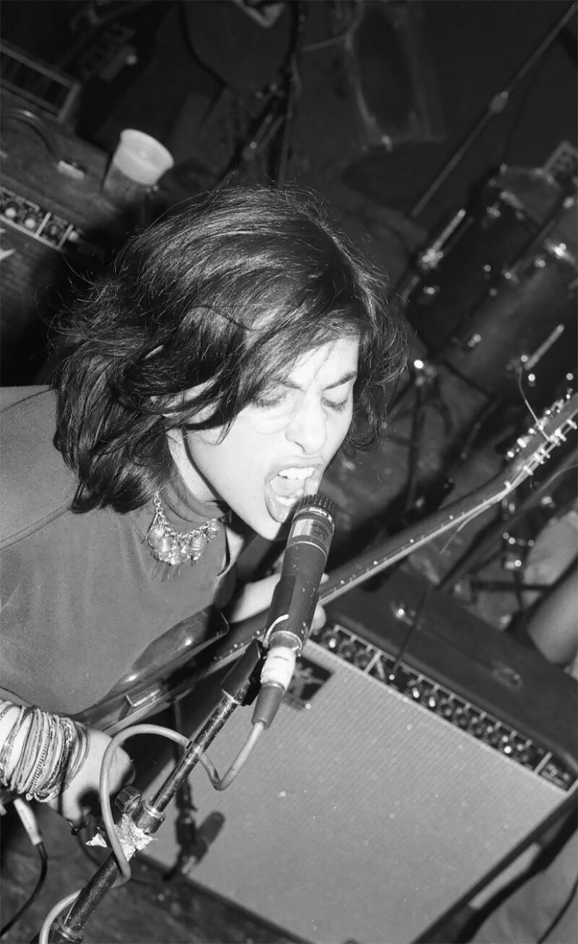 "Chicas atípicas": representantes del movimiento punk de los años 70 a los 90 "Chicas atípicas": representantes del movimiento punk de los años 70 a los 90