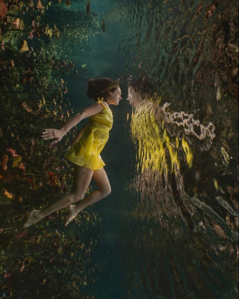 Chicas bajo el agua en impresionantes fotos de freediver fotógrafo Lexi Line Chicas bajo el agua en impresionantes fotos de freediver fotógrafo Lexi Line