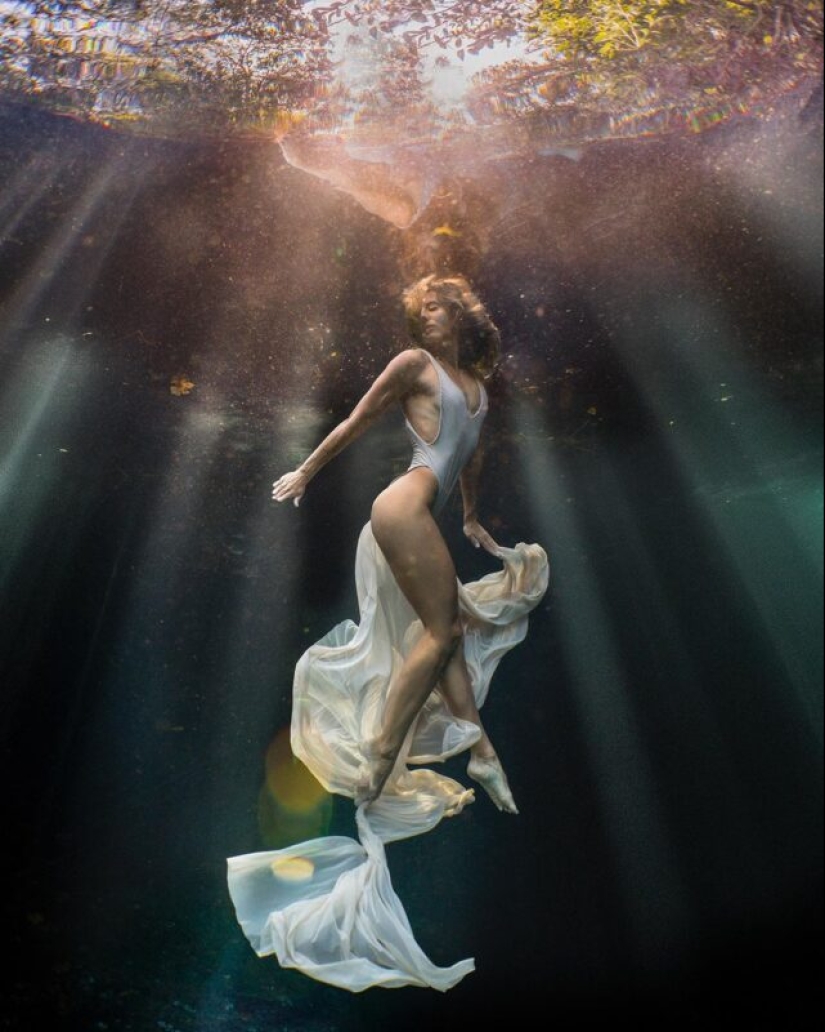 Chicas bajo el agua en impresionantes fotos de freediver fotógrafo Lexi Line Chicas bajo el agua en impresionantes fotos de freediver fotógrafo Lexi Line