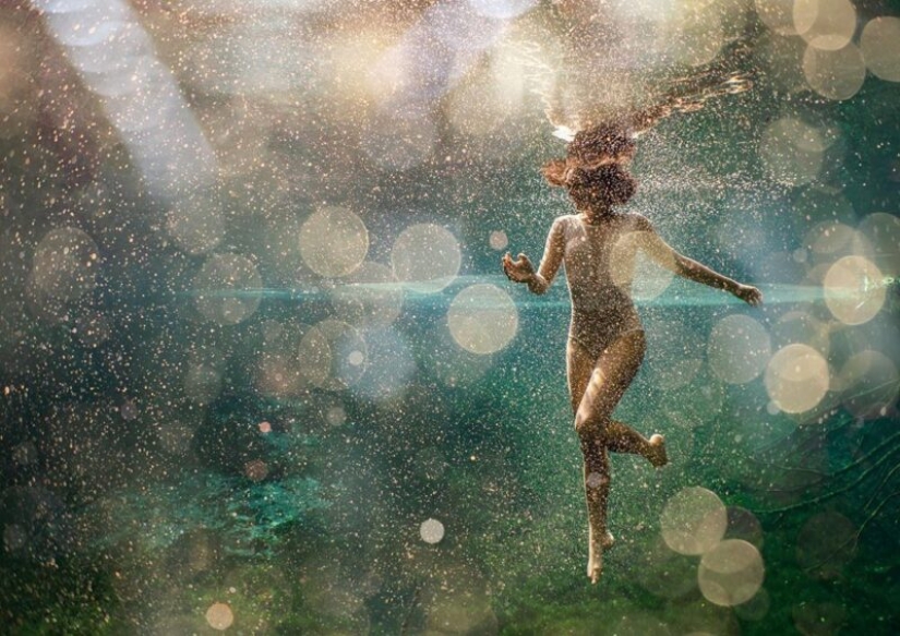 Chicas bajo el agua en impresionantes fotos de freediver fotógrafo Lexi Line Chicas bajo el agua en impresionantes fotos de freediver fotógrafo Lexi Line