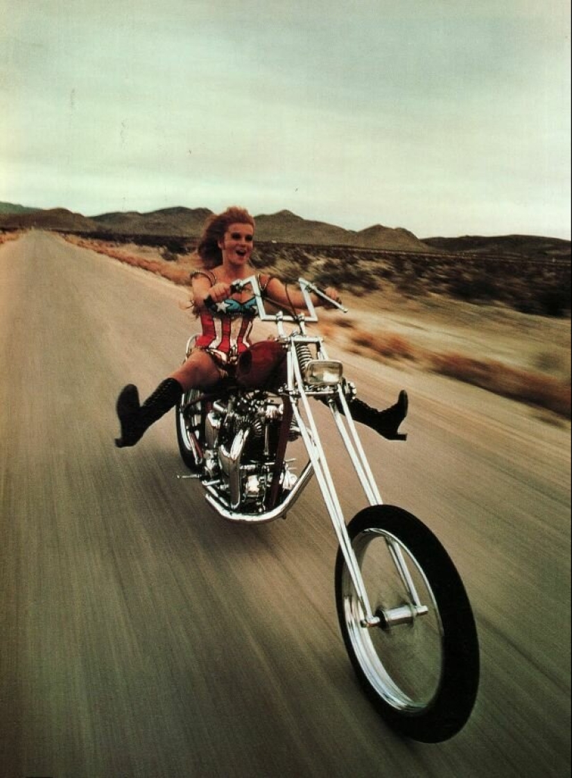 Chicas y motos-20 maravillosas imágenes retro