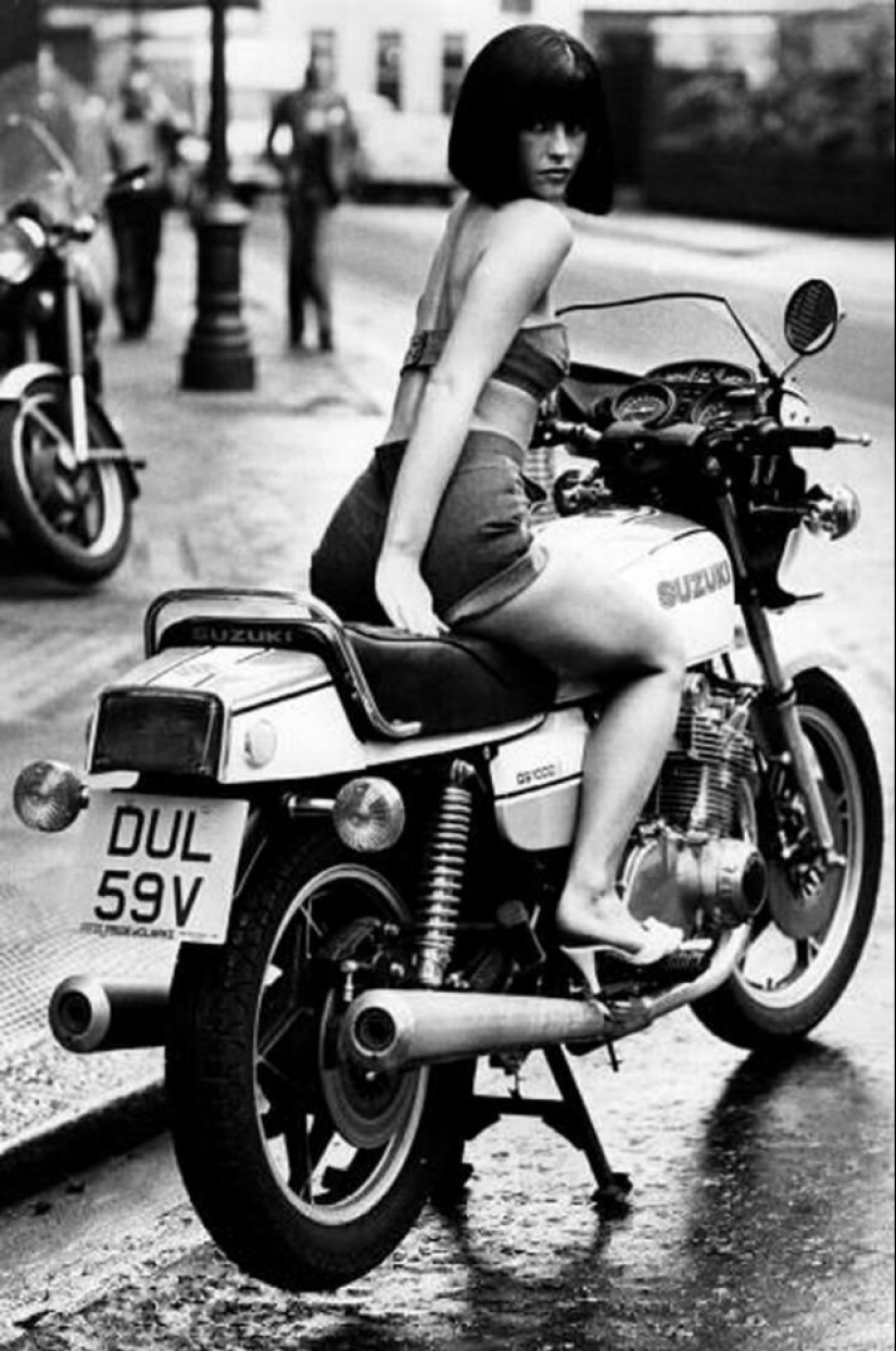 Chicas y motos-20 maravillosas imágenes retro