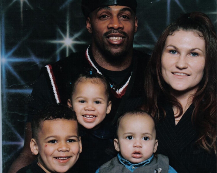 "Children are not yours, and you're not you" or the unborn woman became the mother of four children "Children are not yours, and you're not you" or the unborn woman became the mother of four children