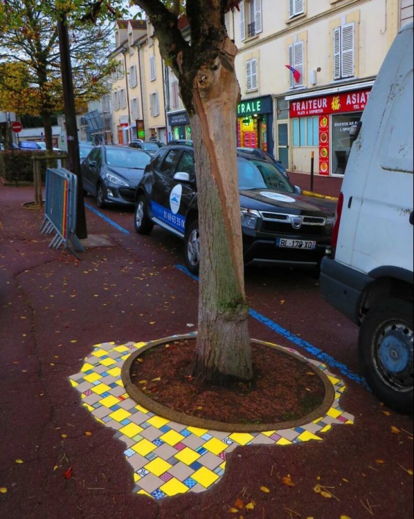 Cirujano vial de Lyon: Artista callejero remienda baches con mosaicos Cirujano vial de Lyon: Artista callejero remienda baches con mosaicos