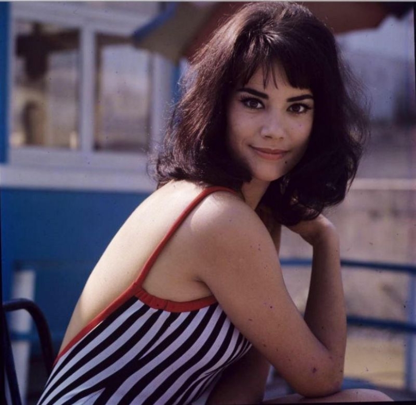 Claudine Auger: "Miss France" and one of the best James Bond girls Claudine Auger: "Miss France" and one of the best James Bond girls