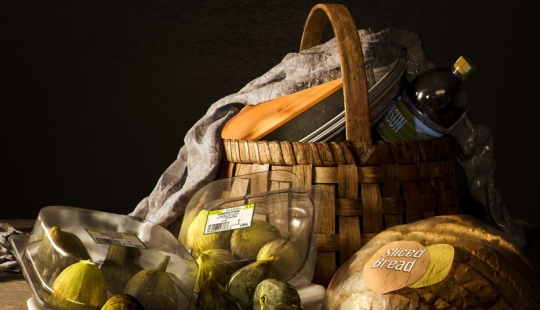 Clásico de plástico: pinturas famosas artículos en envases de plástico