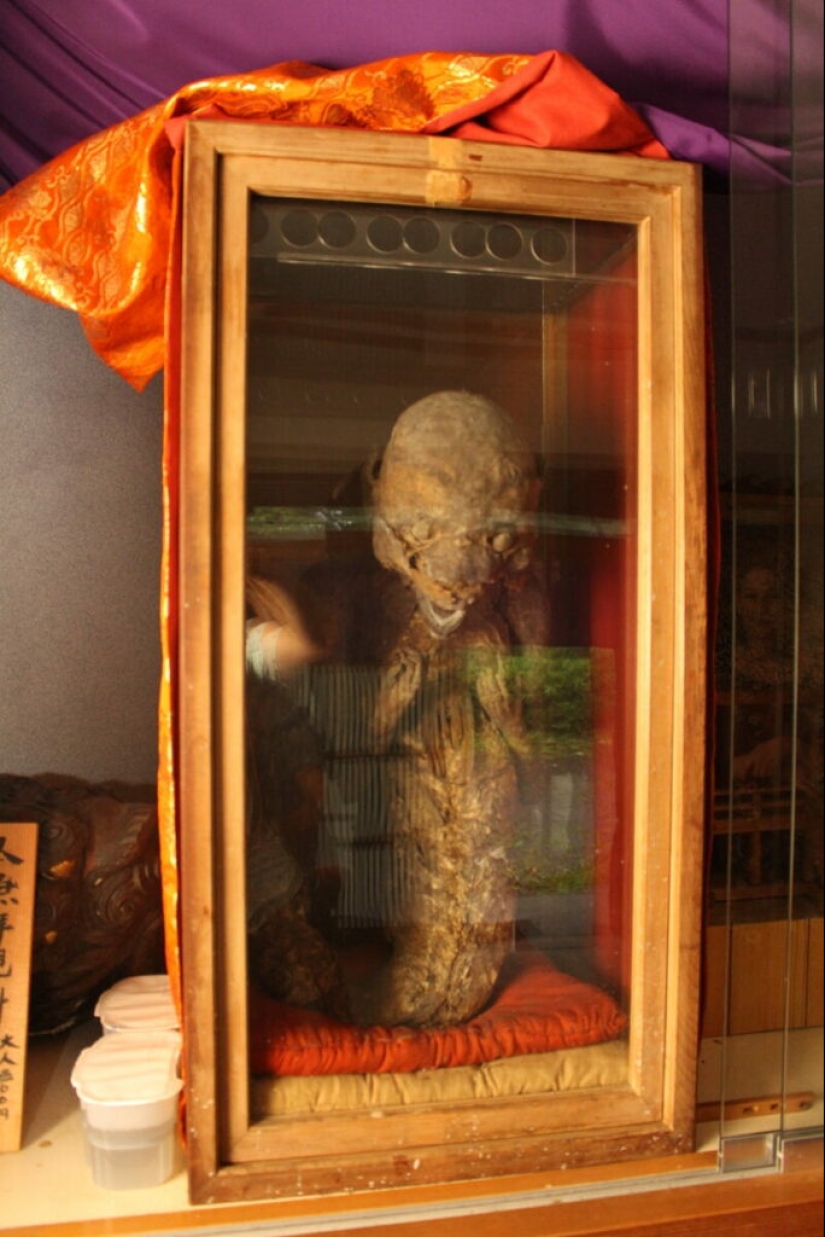 Cómo apareció el culto a las sirenas "ningyo" en Japón y por qué sus momias son tan valoradas