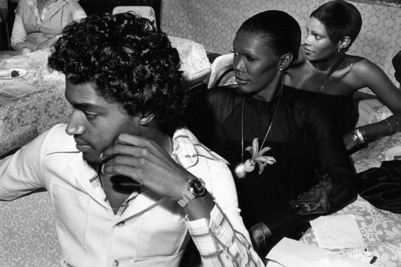 Cómo caminábamos en los clubes nocturnos de Chicago en los años 70 Cómo caminábamos en los clubes nocturnos de Chicago en los años 70