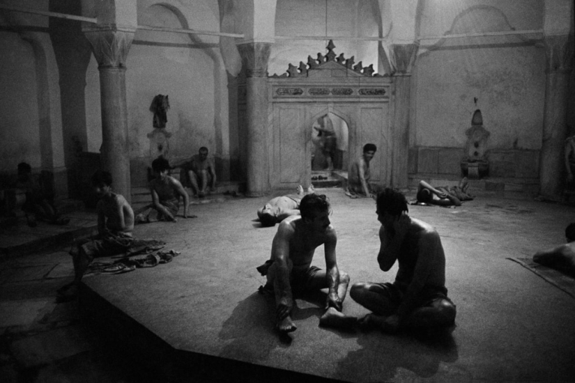 Cómo el fotógrafo Ara Guler mostró al mundo el corazón de Estambul y su dolor Cómo el fotógrafo Ara Guler mostró al mundo el corazón de Estambul y su dolor