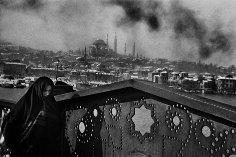 Cómo el fotógrafo Ara Guler mostró al mundo el corazón de Estambul y su dolor Cómo el fotógrafo Ara Guler mostró al mundo el corazón de Estambul y su dolor