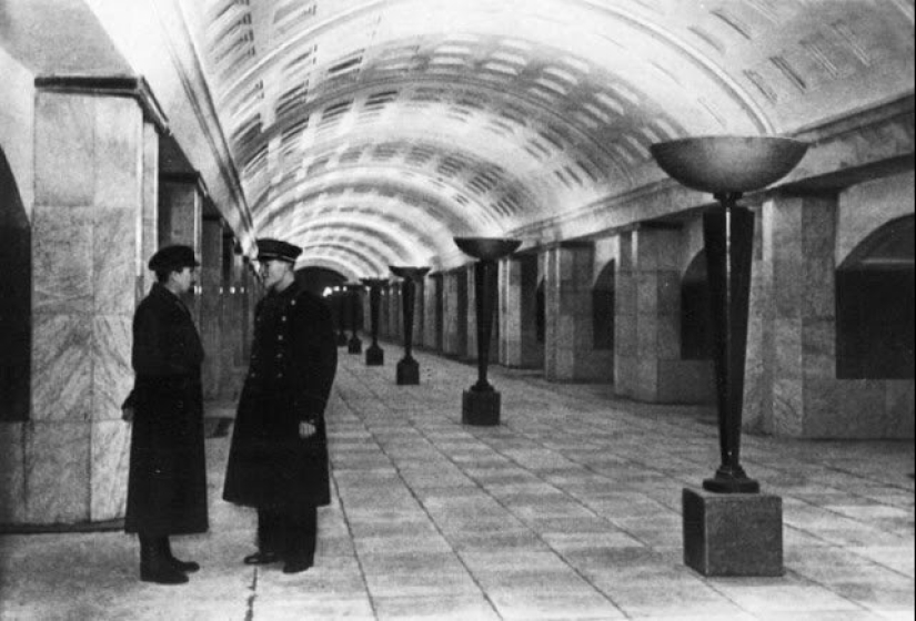 Cómo era el metro de Moscú en 1935