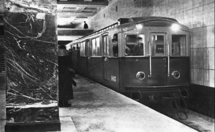 Cómo era el metro de Moscú en 1935