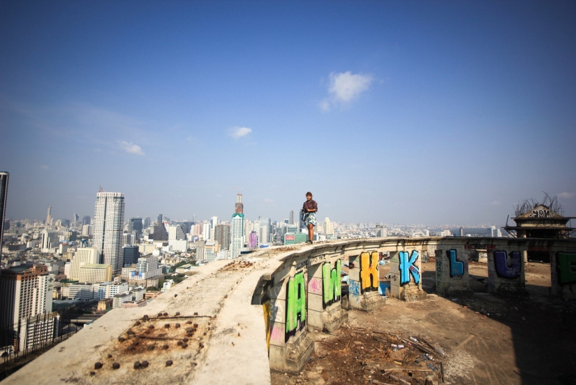 Cómo es la Torre Satorn, el rascacielos abandonado más grande del mundo Cómo es la Torre Satorn, el rascacielos abandonado más grande del mundo