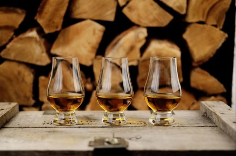 Cómo hacer whisky con alcohol ilegal: proporciones, recetas y consejos