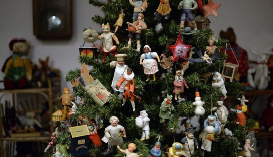 Cómo las viejas decoraciones para árboles de Navidad pueden hacerte millonario (o no)