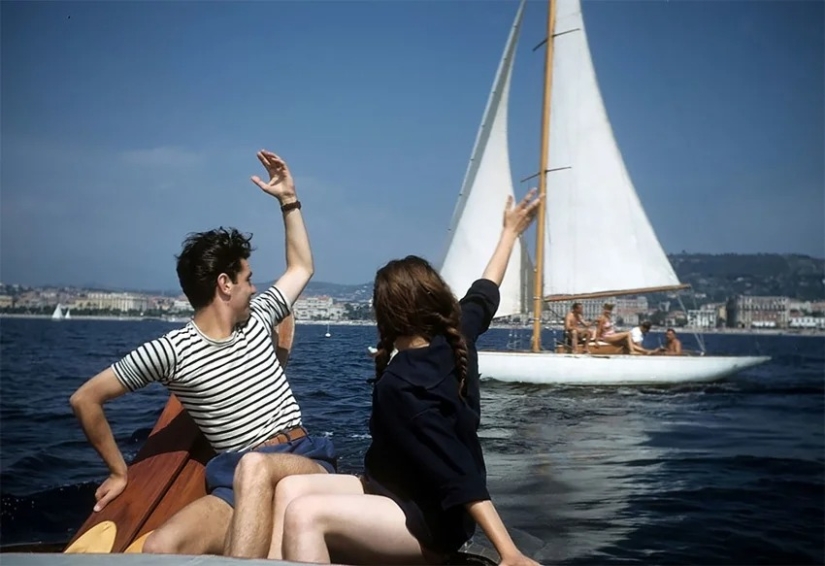 Cómo relajarse en la playa de Cannes — increíbles fotos en color de 1948 Cómo relajarse en la playa de Cannes — increíbles fotos en color de 1948
