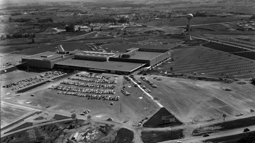 Cómo se le ocurrió a Viktor Grunbaum, inmigrante austriaco, la idea de un centro comercial Cómo se le ocurrió a Viktor Grunbaum, inmigrante austriaco, la idea de un centro comercial