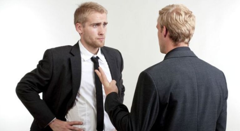 Cómo tratar con personas desequilibradas y mantenerse a salvo