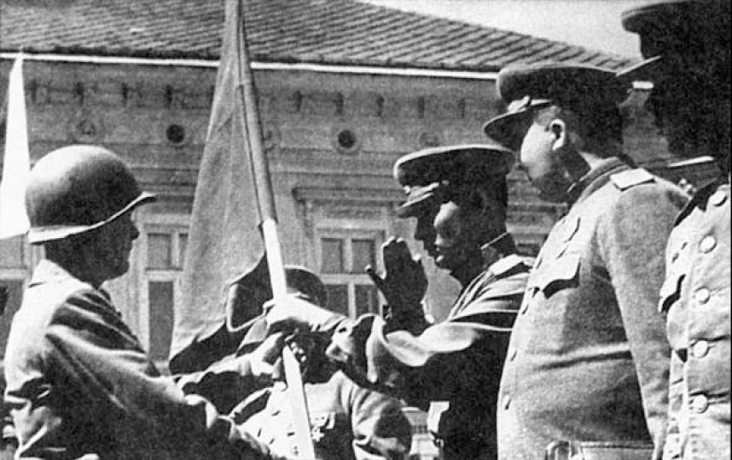 Cómo Vasily Margelov forzó por sí solo a 32.000 hombres de las SS a rendirse Cómo Vasily Margelov forzó por sí solo a 32.000 hombres de las SS a rendirse