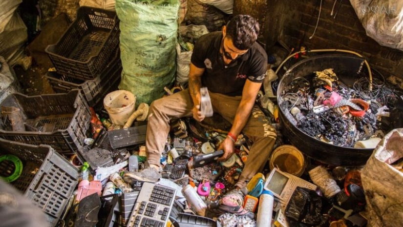 Cómo vive el "imperio de carroñeros" de El Cairo, dictando su voluntad a las autoridades egipcias