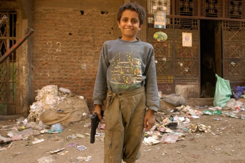 Cómo vive el "imperio de carroñeros" de El Cairo, dictando su voluntad a las autoridades egipcias