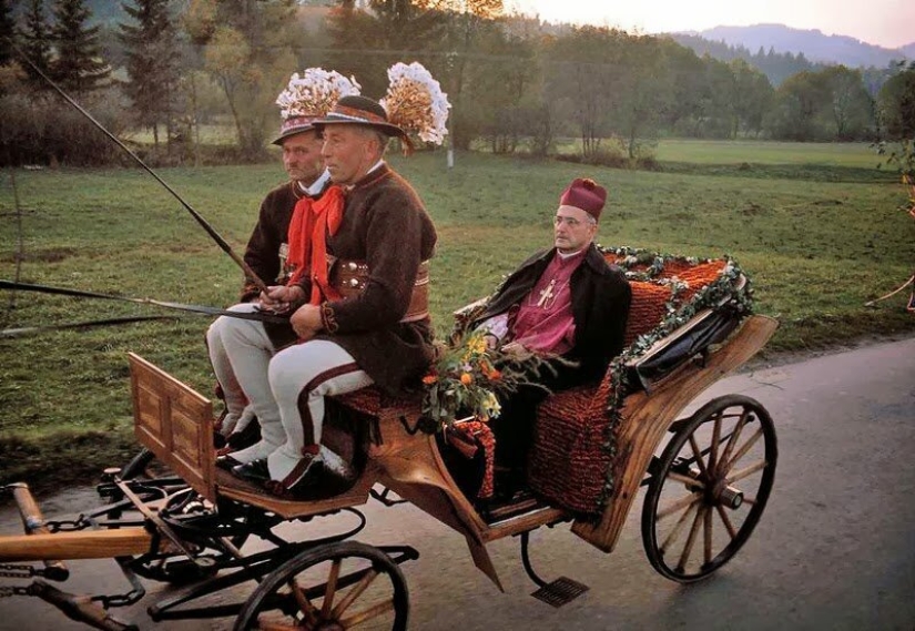 Color photographs of life in Poland in the early 1980s Color photographs of life in Poland in the early 1980s