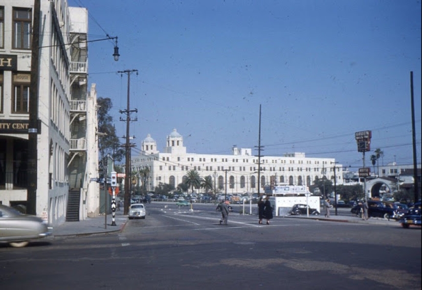 Color photographs of peaceful Los Angeles during and after World War II