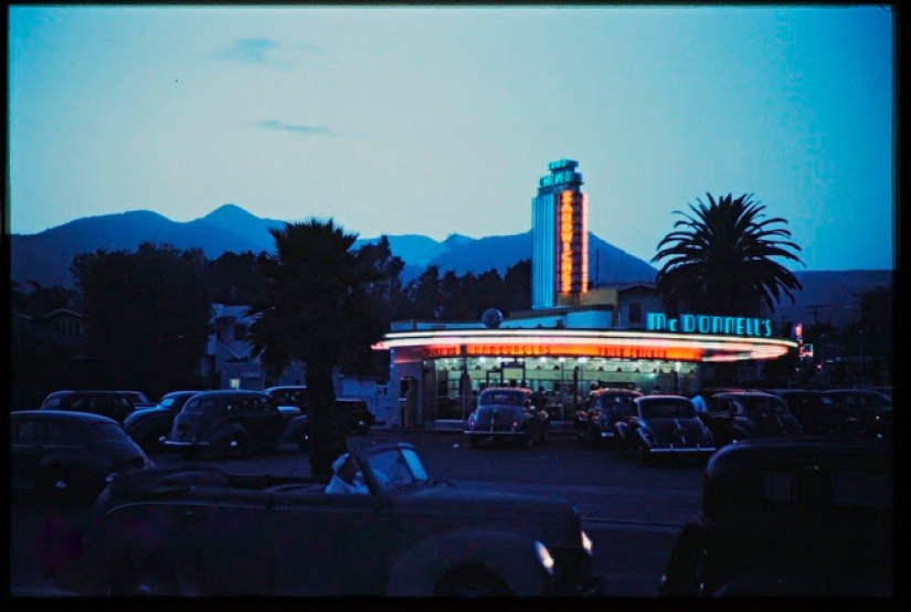 Color photographs of peaceful Los Angeles during and after World War II