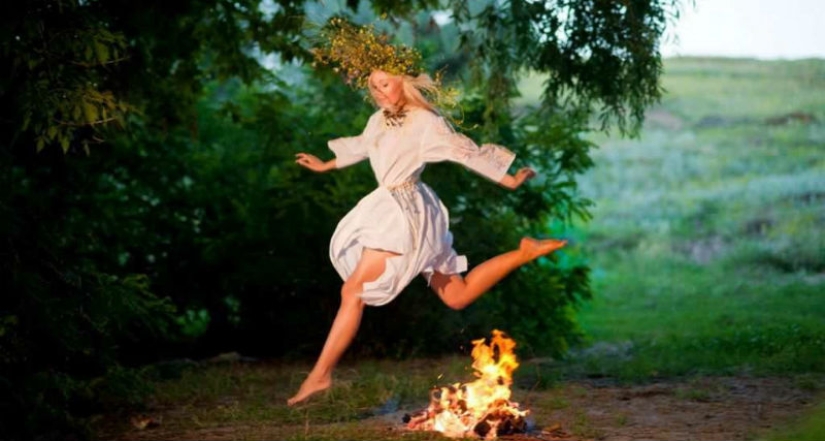 ¿Con qué sueñan en la noche de Ivan Kupala? ¿Con qué sueñan en la noche de Ivan Kupala?