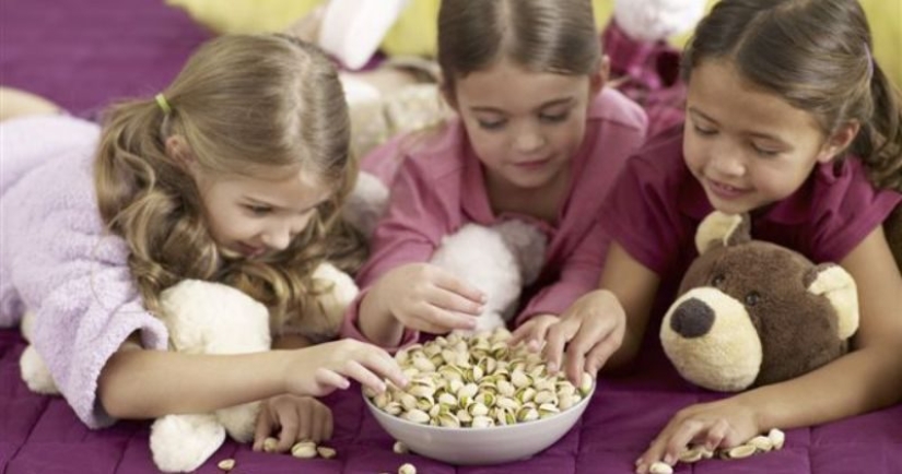 Conspiracy producers of pistachios: why is it so expensive and always in shell Conspiracy producers of pistachios: why is it so expensive and always in shell