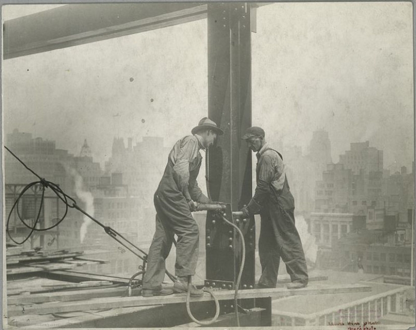 Construction of the Empire State Building Construction of the Empire State Building